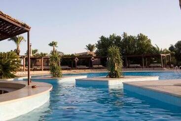 هتل Eagles Paradise Abu Soma Resort