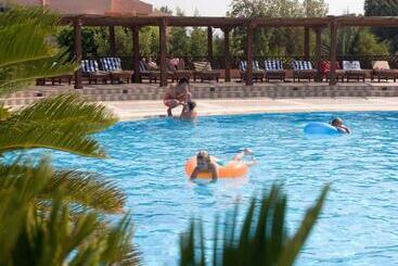 هتل Eagles Paradise Abu Soma Resort