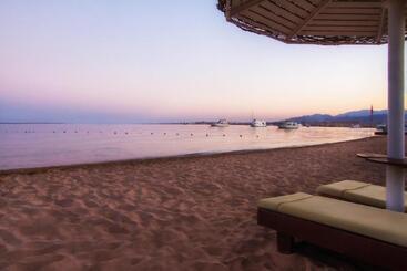 هتل Eagles Paradise Abu Soma Resort
