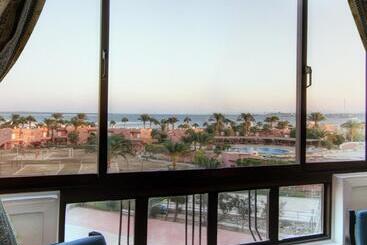 هتل Eagles Paradise Abu Soma Resort