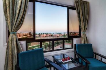 هتل Eagles Paradise Abu Soma Resort