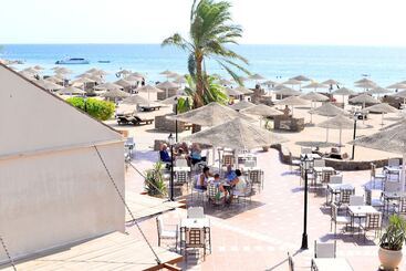 هتل Eagles Paradise Abu Soma Resort