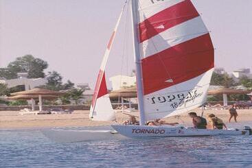 هتل Eagles Paradise Abu Soma Resort