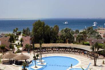 هتل Eagles Paradise Abu Soma Resort