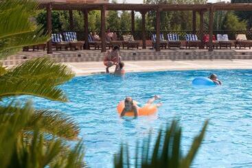 هتل Eagles Paradise Abu Soma Resort