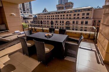 Raphael Suites - Sandton