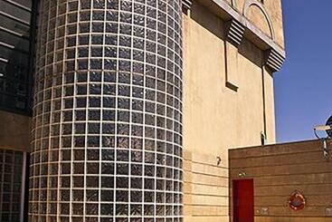هتل Raphael Suites