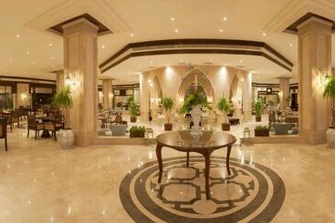 هتل Sunrise Garden Beach Resort