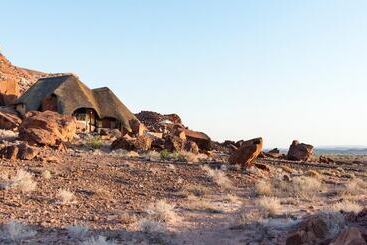 Hotel Twyfelfontein Country Lodge