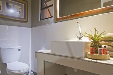Hotel Twyfelfontein Country Lodge