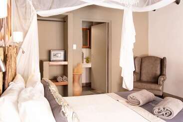 Hotel Twyfelfontein Country Lodge