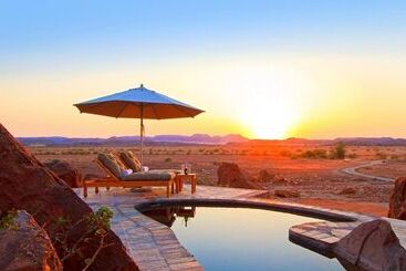 Hotel Twyfelfontein Country Lodge