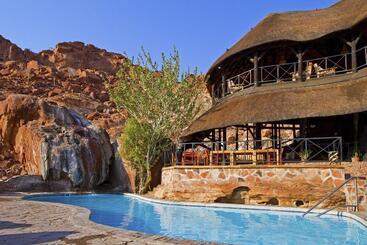 Hotel Twyfelfontein Country Lodge
