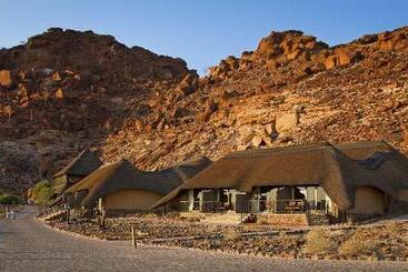 Hotel Twyfelfontein Country Lodge