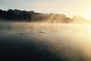 هتل Waterford Marina
