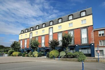 هتل Waterford Marina