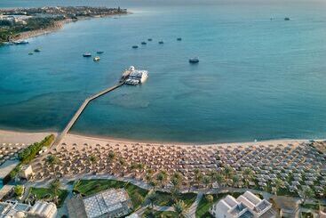 Jaz Makadi Saraya Resort