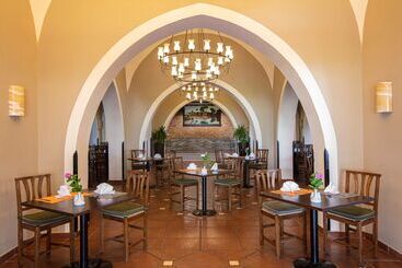 Jaz Makadi Saraya Resort