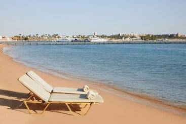 Jaz Makadi Saraya Resort