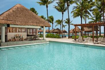 استراحتگاه Dreams Aventuras Riviera Maya   All Inclusive
