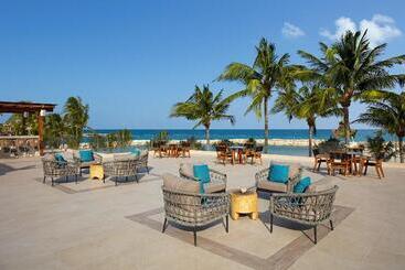 استراحتگاه Dreams Aventuras Riviera Maya   All Inclusive