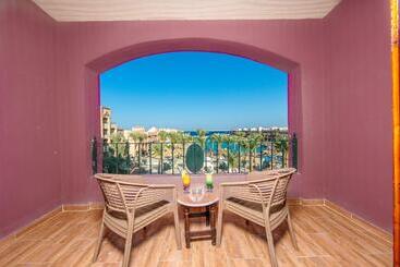 Sunny Days El Palacio Resort & Spa