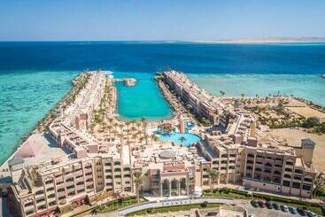 Sunny Days El Palacio Resort & Spa