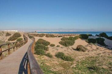 3 Bedroom Stunning Home In Gran Alacant - Gran Alacant