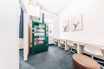 هاستل Maze Backpackers   Sydney