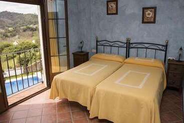 Aparthotel Rural 12 Caños - Galaroza