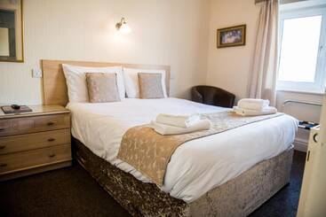Clifton Park Hotel   Exclusive To Adults