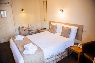 Clifton Park Hotel   Exclusive To Adults