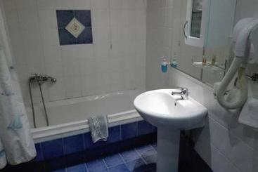 Dabassis Aparthotel