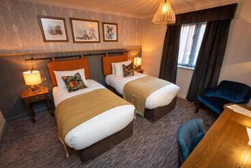 Ely Hotel By Chef & Brewer Collection