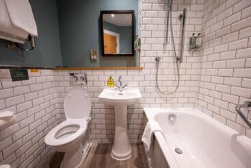 Ely Hotel By Chef & Brewer Collection