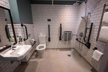 Ely Hotel By Chef & Brewer Collection