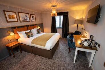 Ely Hotel By Chef & Brewer Collection