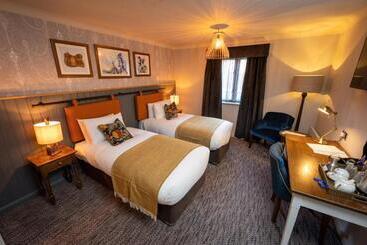 Ely Hotel By Chef & Brewer Collection