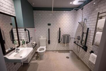 Ely Hotel By Chef & Brewer Collection