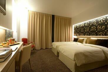 Antony Palace Hotel   Venice Airport