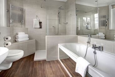 Ivy Hill Hotel, Sure Hotel Collection By Best Western