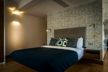 هتل Native Tower Hill