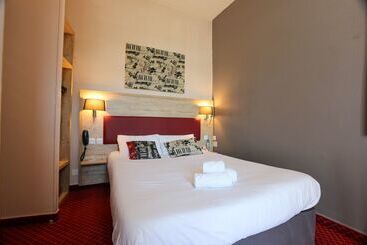 Brit Hotel Bleu Nuit
