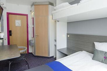هتل Cabinn City
