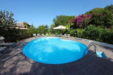 هتل Cannamele Resort