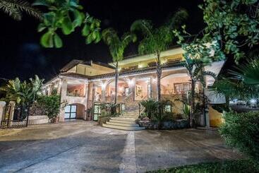 هتل Cannamele Resort