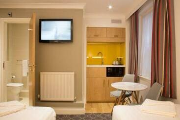 هتل Comfort Inn & Suites Kings Cross St. Pancras