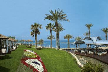 هتل Constantinou Bros Pioneer Beach