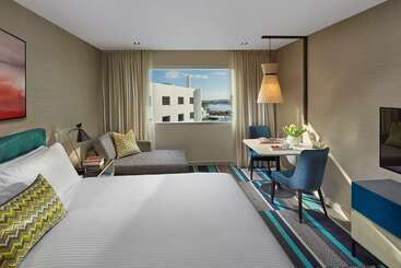 هتل Crown Promenade Perth