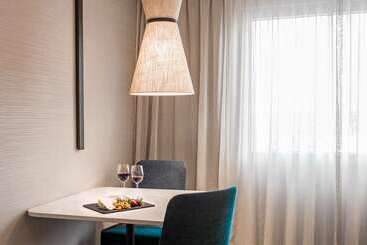 هتل Crown Promenade Perth